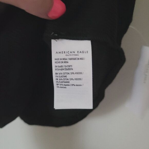 New American Eagle Black Ribbed Keyhole Tank Size Medium NWT - Picture 7 of 7